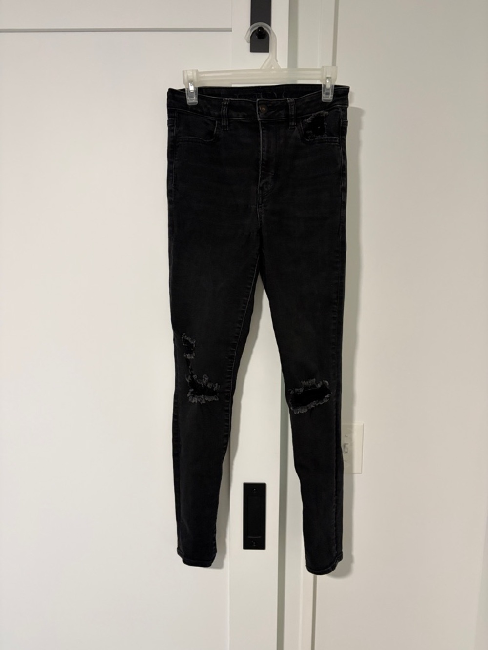 American Eagle Outfitters Black Distressed Skinny Jeans
